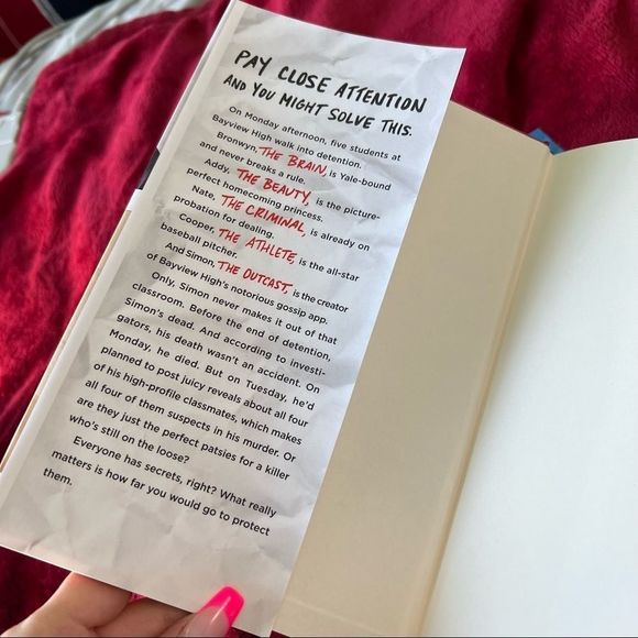 Bookβbundle! One ofΒ us is lying & mockingjay - Picture 4 of 11